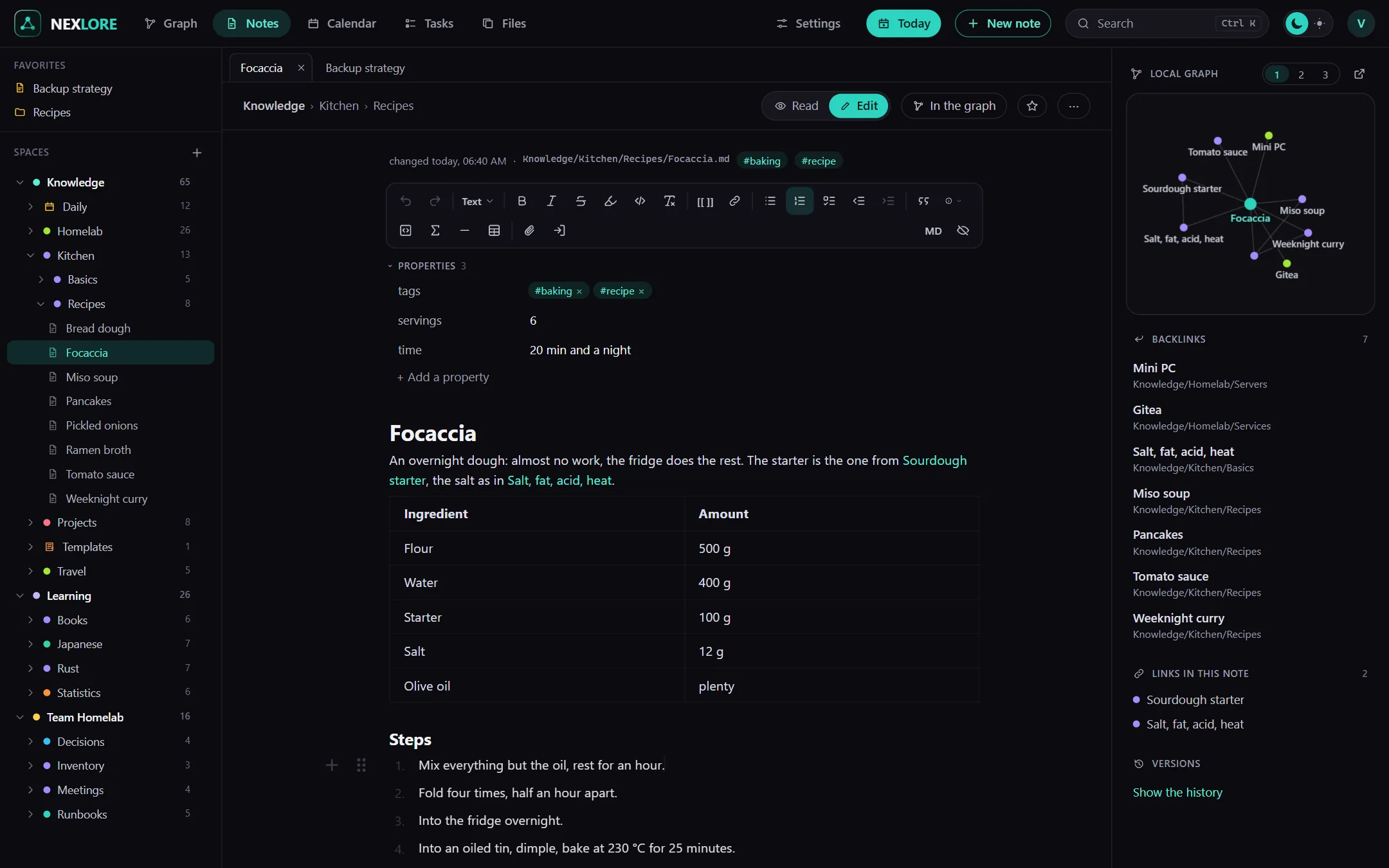 The editor with properties on top, a table and a numbered list